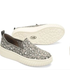 SOFFT PAVINA GREY SZ 8.5 SLIP-ON SNEAKERS